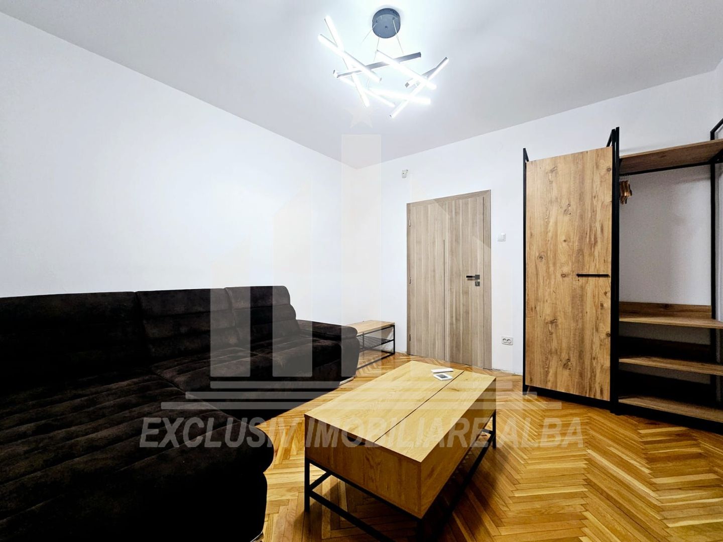 Casa individuala de inchiriat, Cetate - Poză 7