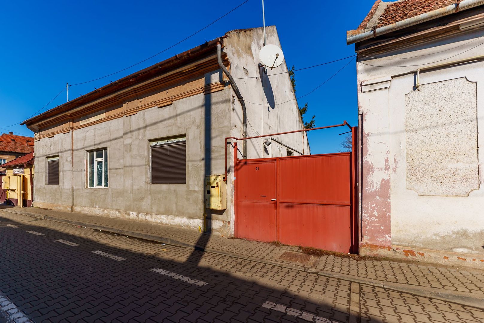 Apartament 4 camere Boul Roșu - Poză 1