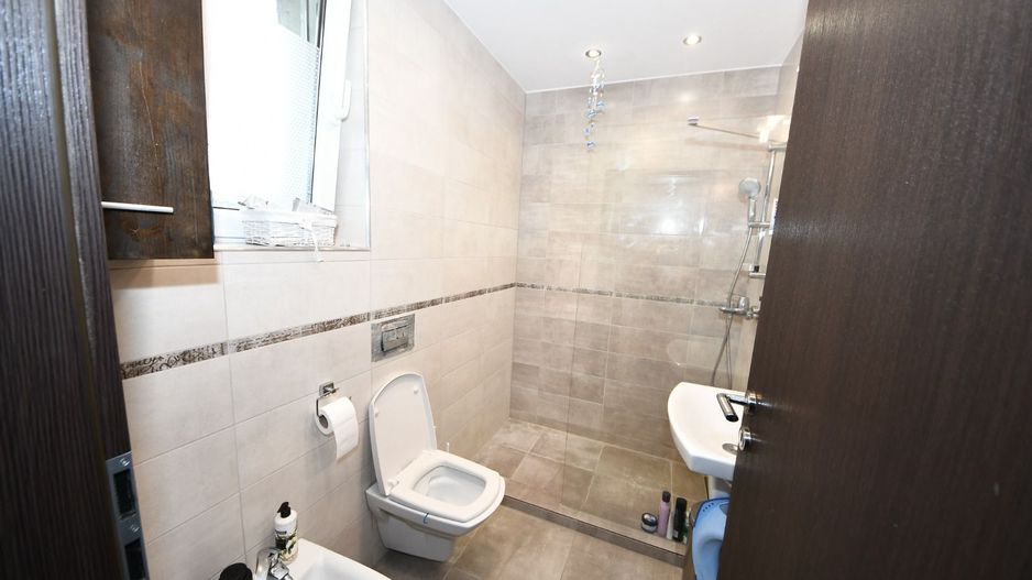 Casa moderna, constructie 2019 – eficienta energetica clasa A, 4 dormitoare - Poză 7