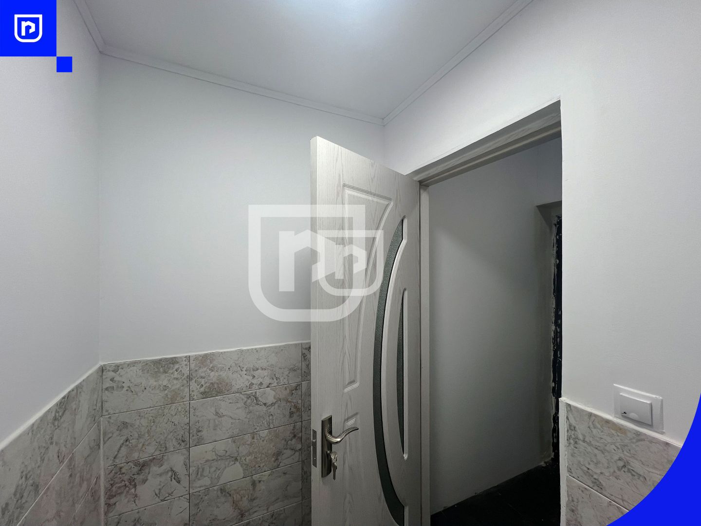 Apartament 2 camere situat in Gura Humorului (central) - BUCOVINA - Poză 11