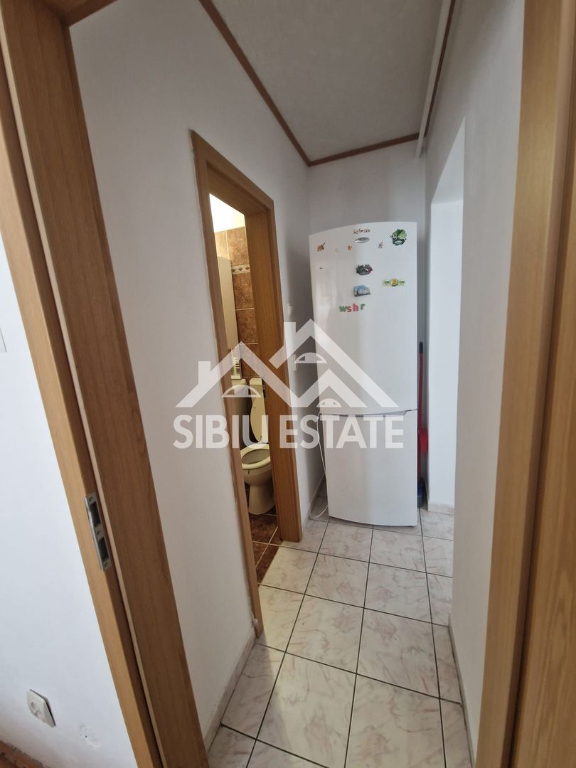Apartament decomandat 2 camere, pivnita  Zona Siretului – Sibiu  45 mp - Poză 5