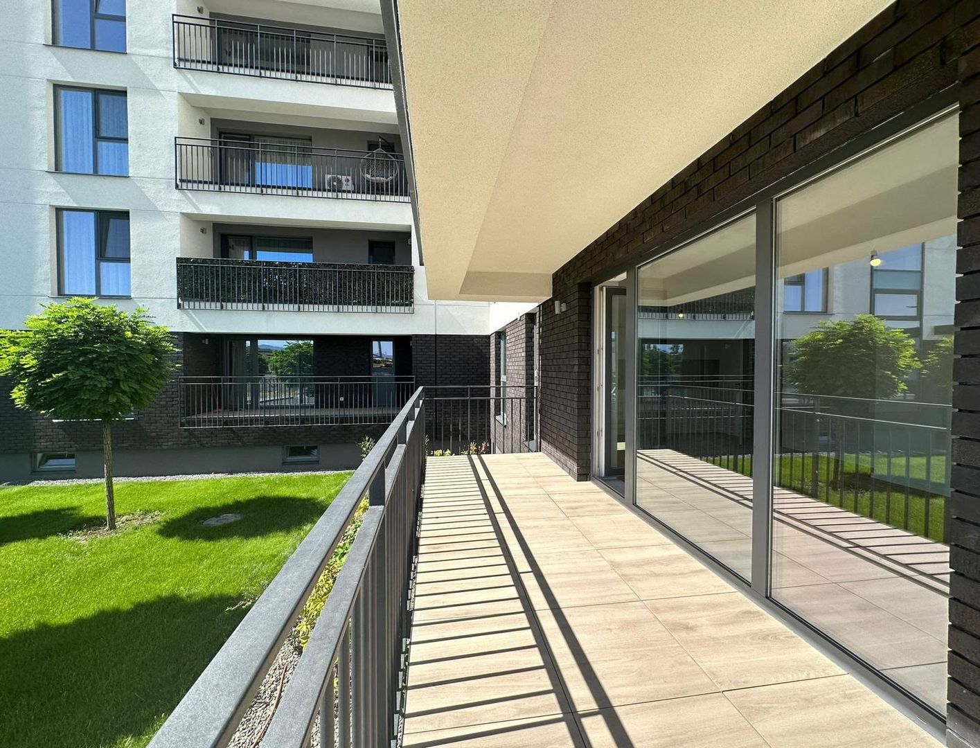 Vindem apartament NOU faza 5 Coresi Avantgarden - Poză 4