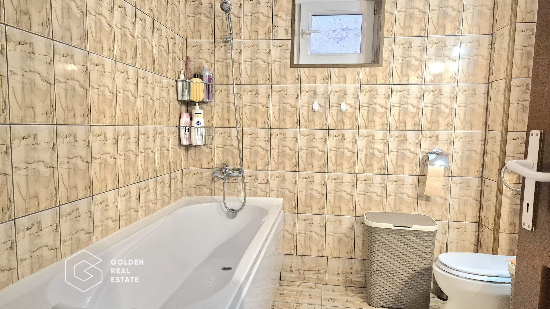 Casa spatiosa cu 5 camere, garaj si gradina, zona Gradiste - Poză 17