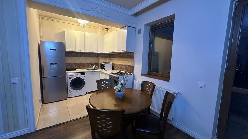 De vanzare apartament 2 camere - Mihai Bravu - Poză 10