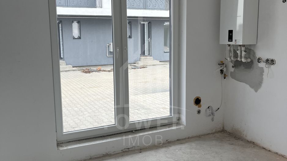 /// Casa de vanzare la intrare in Rasinari! /// - Poză 11