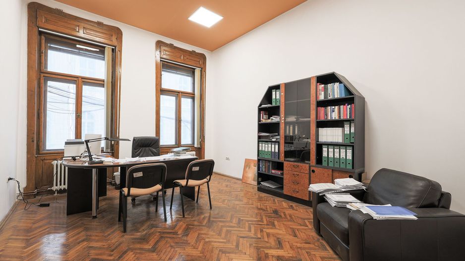 Apartament 6 camere cu potențial de birou în Palatul Kovacs - Poză 4
