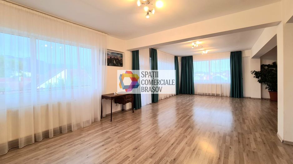 Casa de închiriat in Brașov - 400 mp - Poză 2