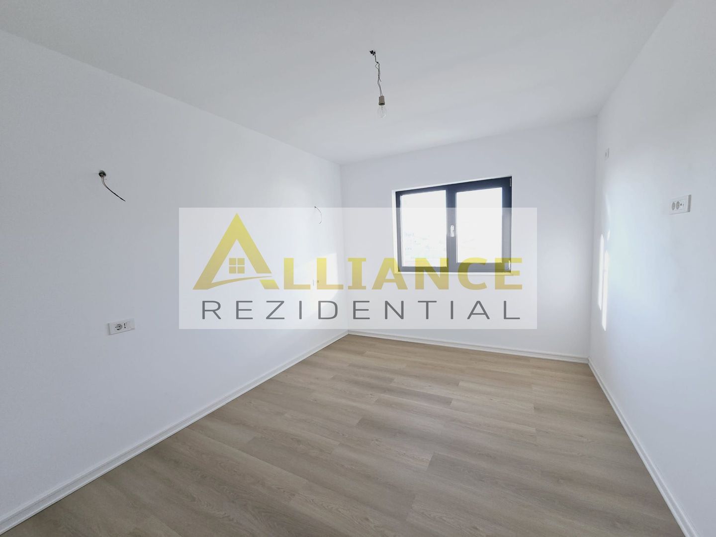 Vila individuala-460mp teren-placa de beton- beci- - Poză 3