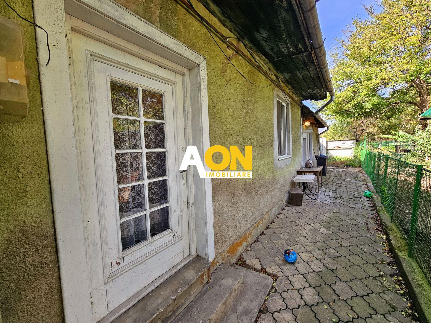 Casa 3 camere, bucatarie, baie, 183 mp teren - Poză 2