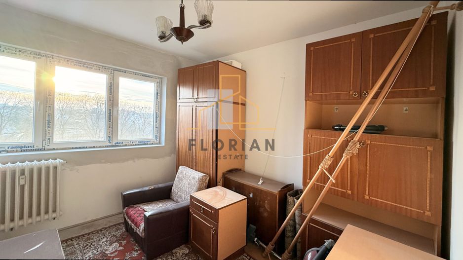 Apartament de vanzare, 3 camere, 68 mp, balcon și boxă – Zona Olimpia - Poză 2