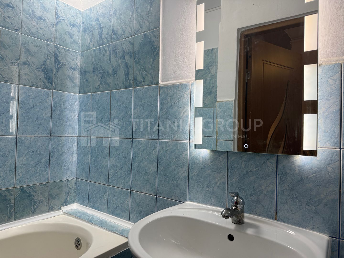 Garsoniera decomandata, etaj intermediar - Zona Tractorul, Coresi - Poză 8