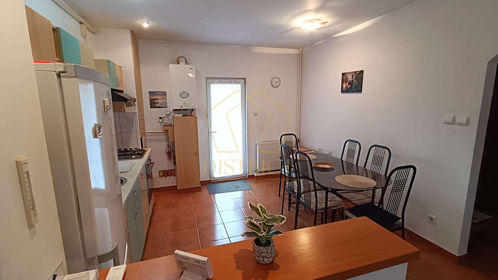 Casă 4 camere de închiriat | Curte mare | Dumbrăvița - Poză 4