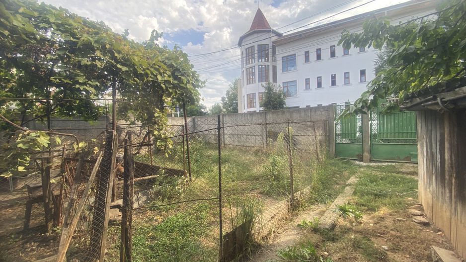 Vanzare casa cu 6 camere in Targoviste - vizavi de Colegiul Carabella - Poză 18