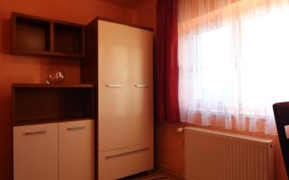 3 camere + 2 bai, centrala proprie. zona Aradului. - Poză 16