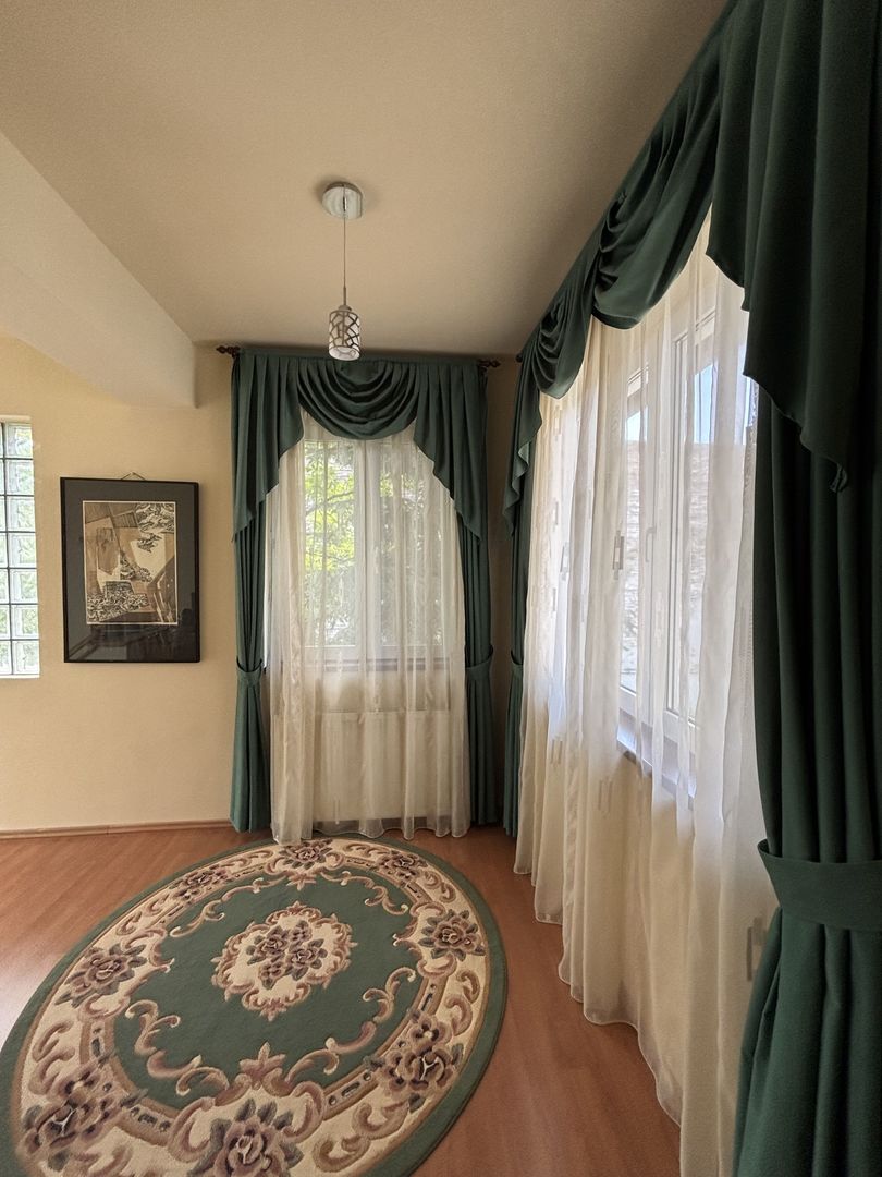 Apartament privat la casa la 5 minute de Piața Victoriei - Poză 33