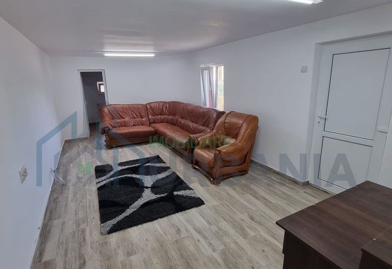 Inchiriez casa - Poză 3