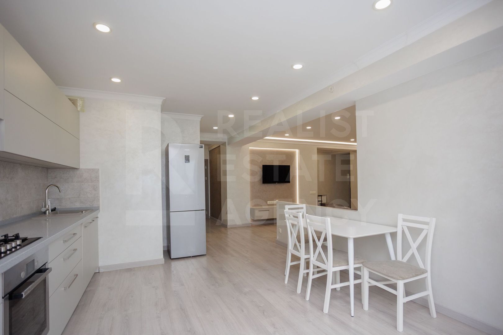 Spre vînzare apartament spațios, 2 dormitoare și living, sec. Botanica - Poză 14