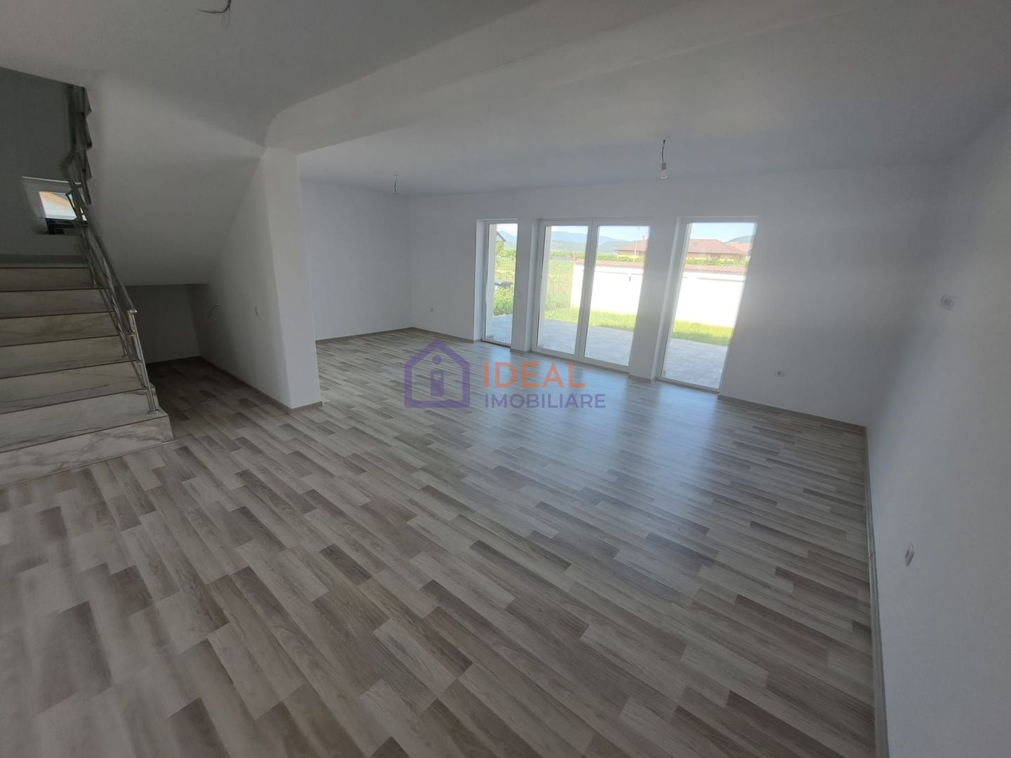 Duplex  Modern cu 4 camere si gradina ,in Cristian - Poză 5