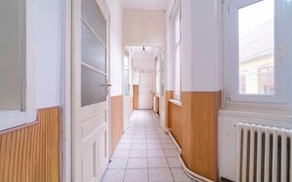 Apartament ultracentral Arad – 468 mp teren propriu, garaj, acces auto - Poză 6