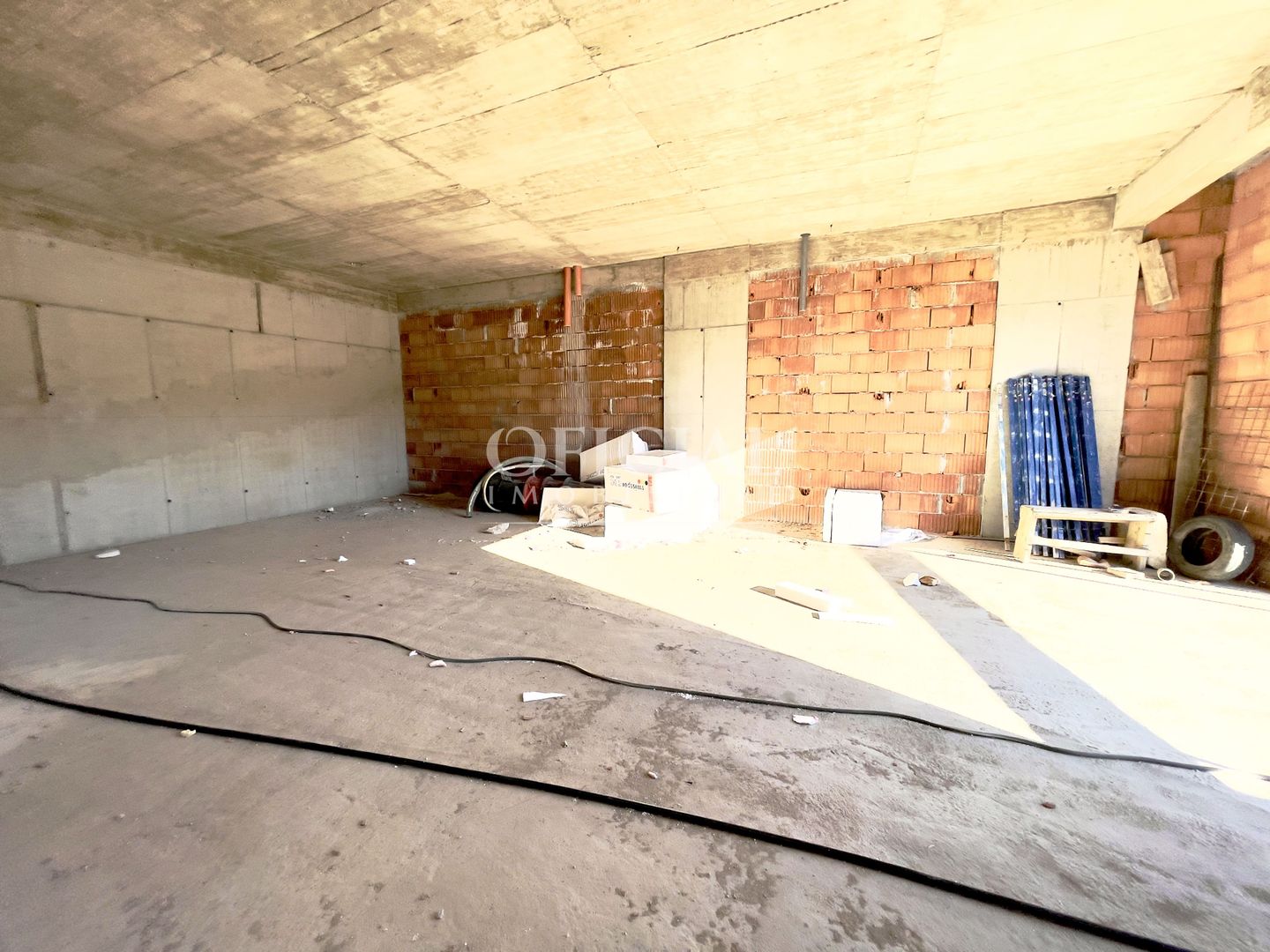 Spațiu de depozitare de închiriat 556,6 m2 utili | 6 € /m2 | Zona VIVO - Poză 5