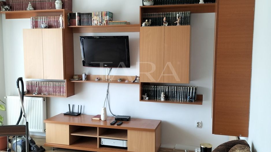 Vand apartament situat in Floresti - Poză 2