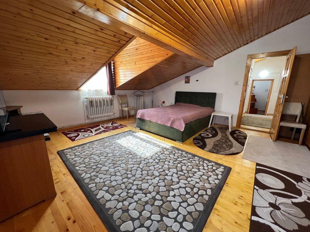 Casa 3 camere 80 mp utili curte comuna si balcon 3,75 mp în Ștrand - Poză 2