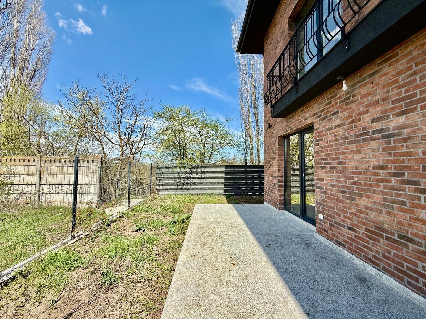 Vila urbana finalizata - te poti muta imediat. Comision 0 - Poză 11