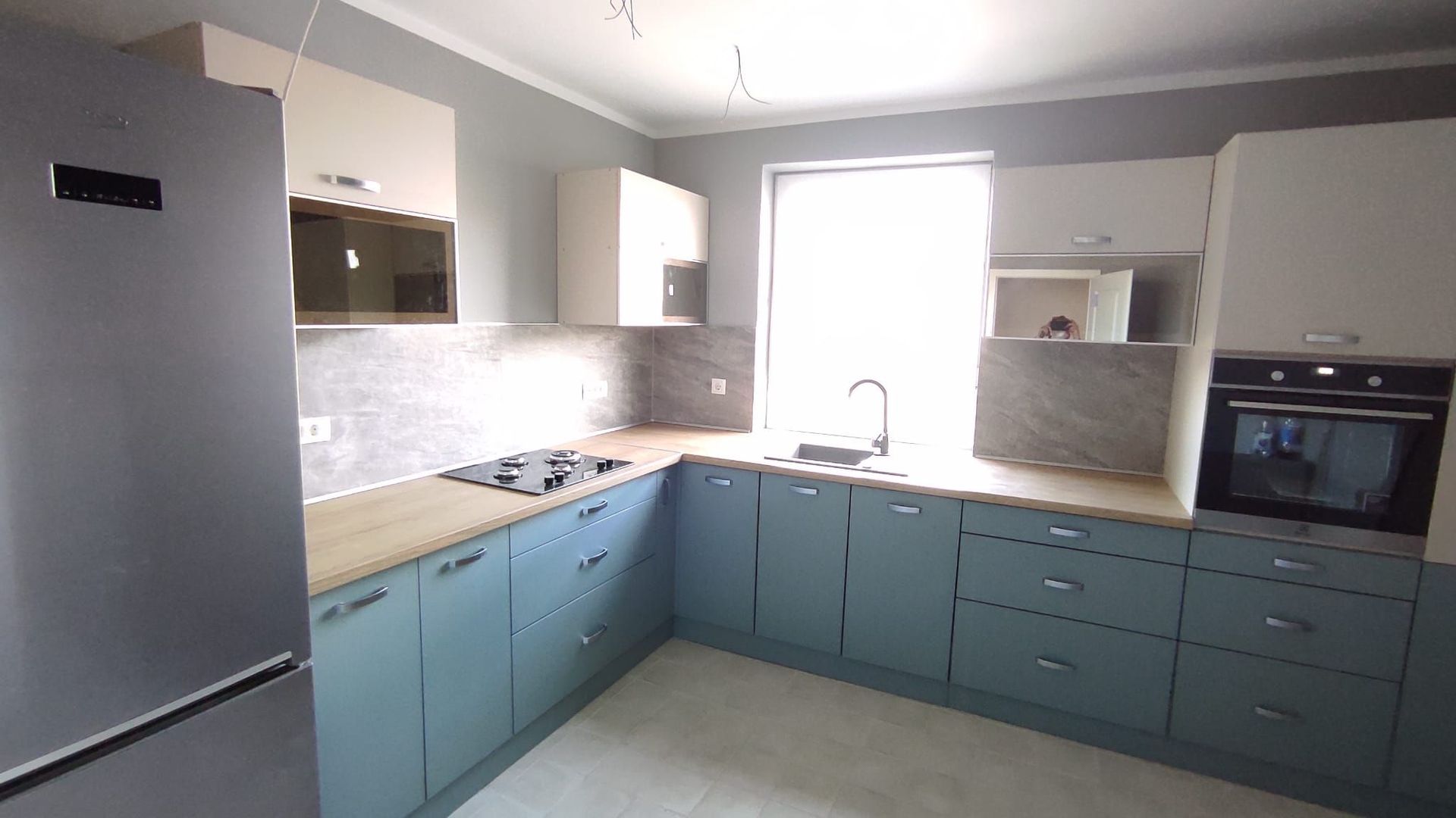 Apartament cu 3 camere  in zona centrala a Brasovului - Poză 2