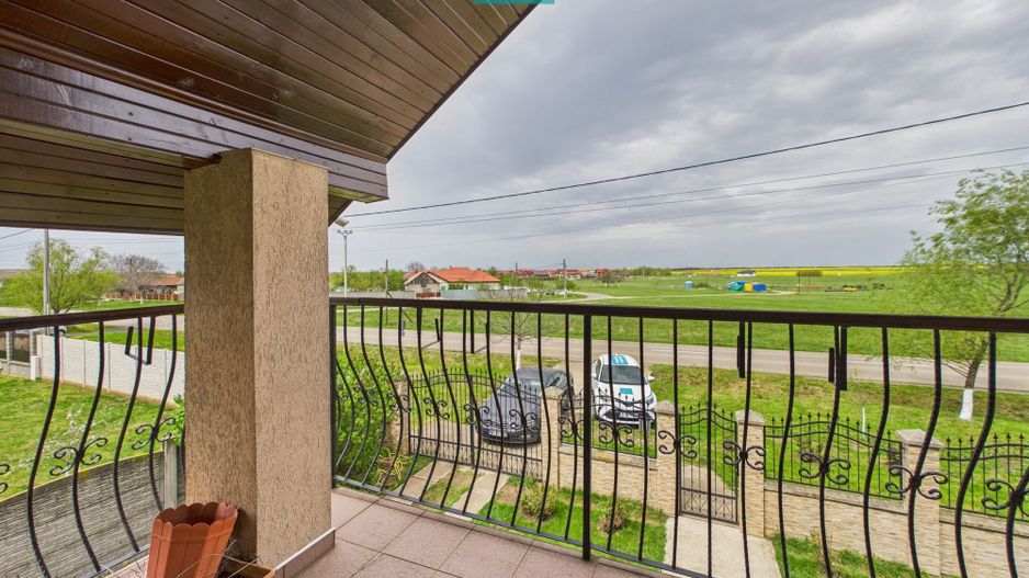 Vilă cu 6 camere și teren generos în Șagu - Poză 18