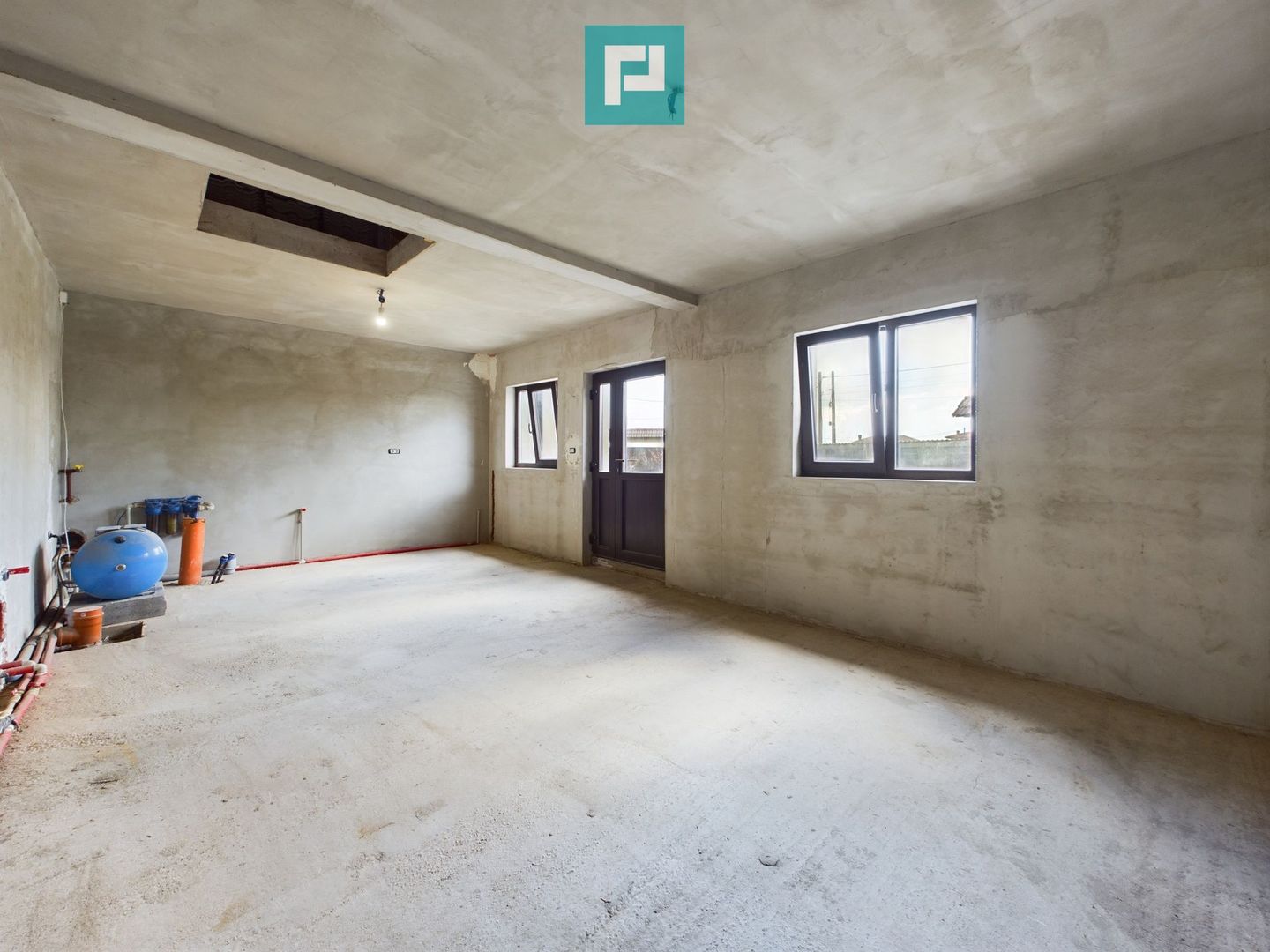 Casă la gri în Livada - Poză 13