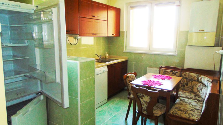 Apartament cu 3 camere,mobilat si utilat, Astra-Somes - Poză 6