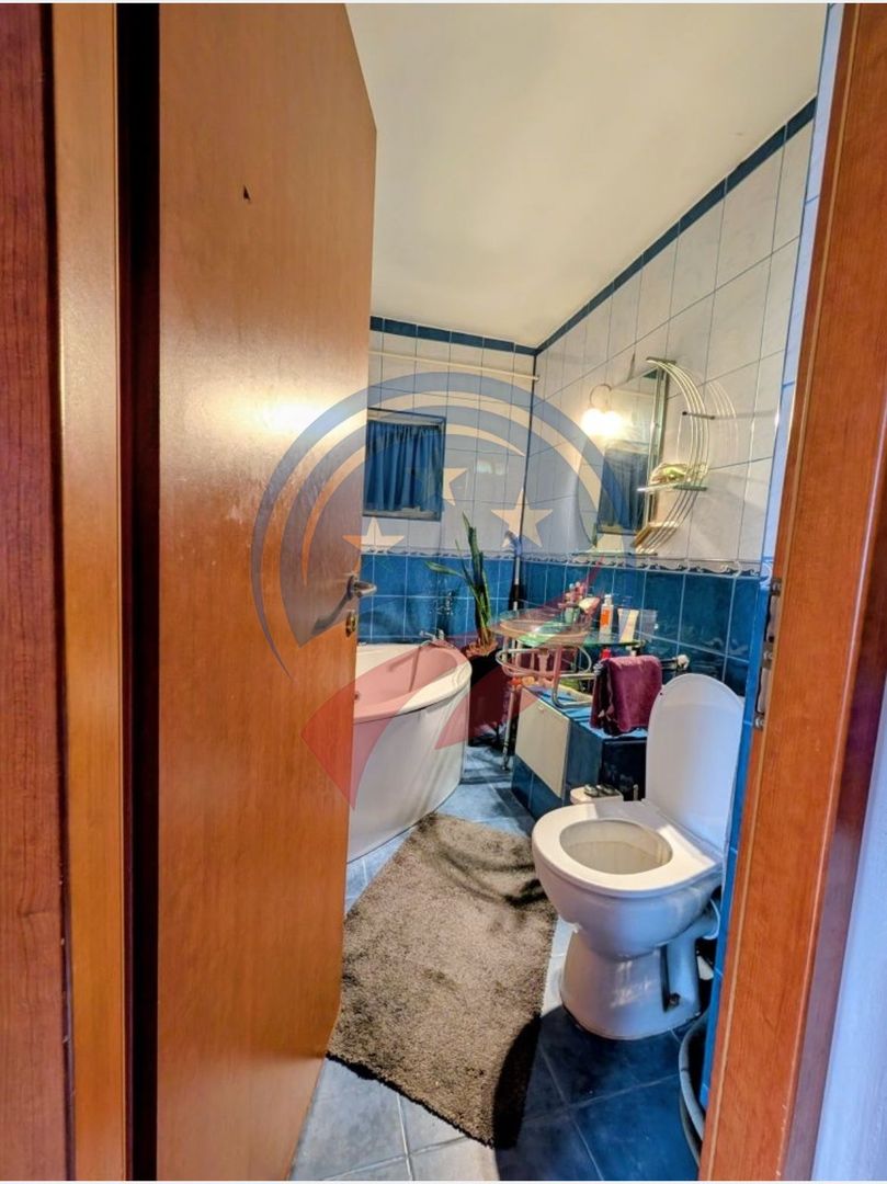 Apartament generos 4 camere, confort sporit, etaj 4/4, izolat termic - Poză 6