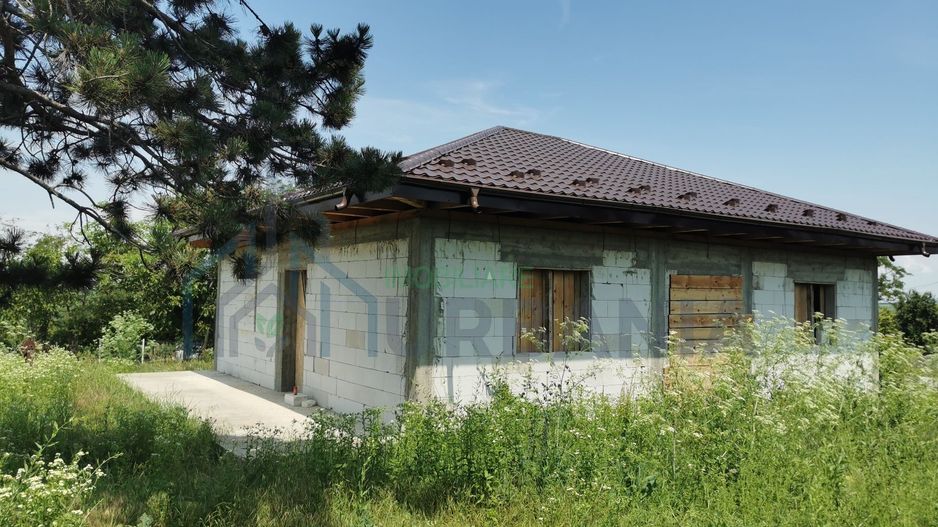 Casă de vânzare în Sat Horlești, Comuna Rediu, 3 camere, 108 mp construiți, 87 mp utili, teren 500 mp - Poză 2