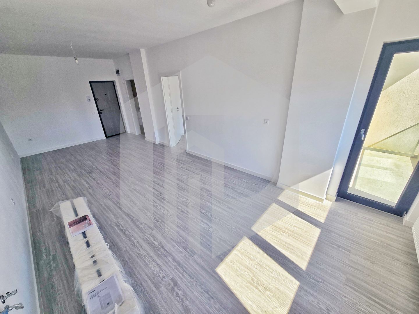 Apartament 2 camere etaj 1 intabulat cheie - Poză 4