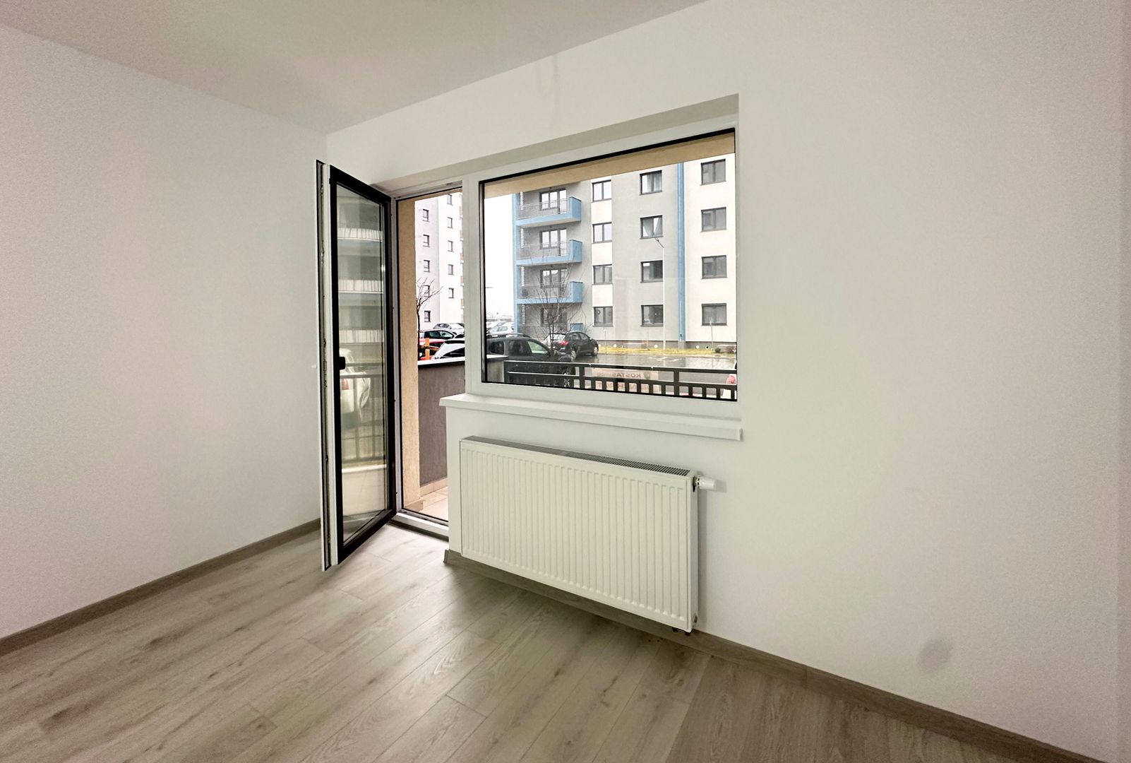 Inchiriere apartament nemobilat Casa Nobel Lângă Coresi - Poză 4
