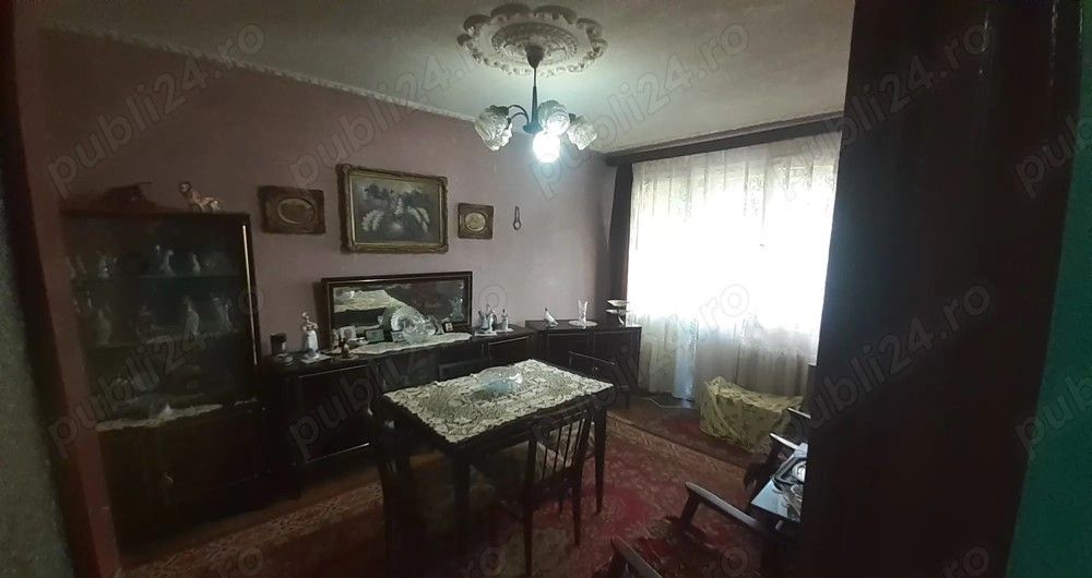 Apartament  3 camere zona Torontalului etaj 3 - Poză 1