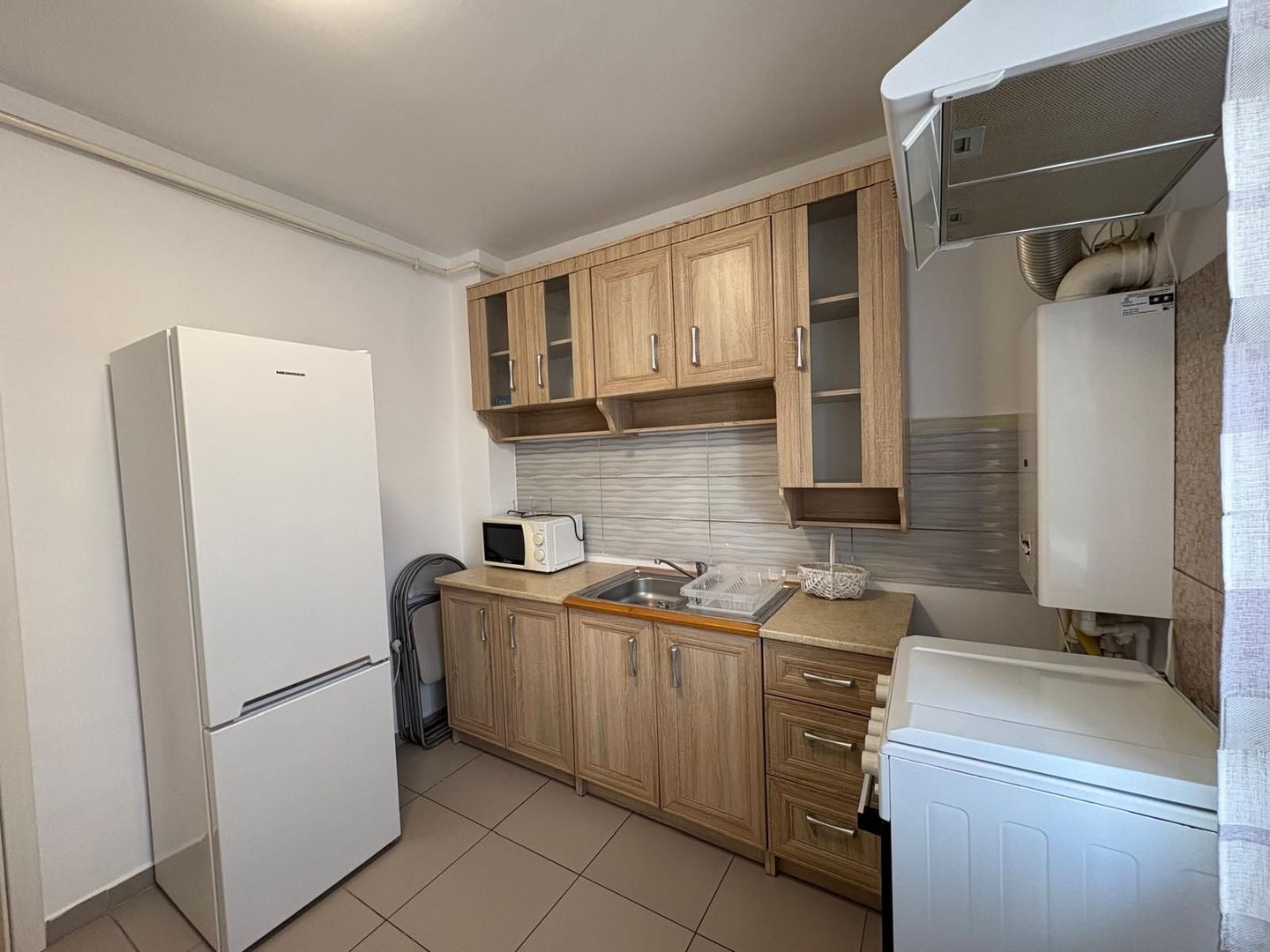 GARSONIERA METALURGIEI, LOC PARCARE, BLOC NOU, BUCATARIE INCHISA - Poză 5