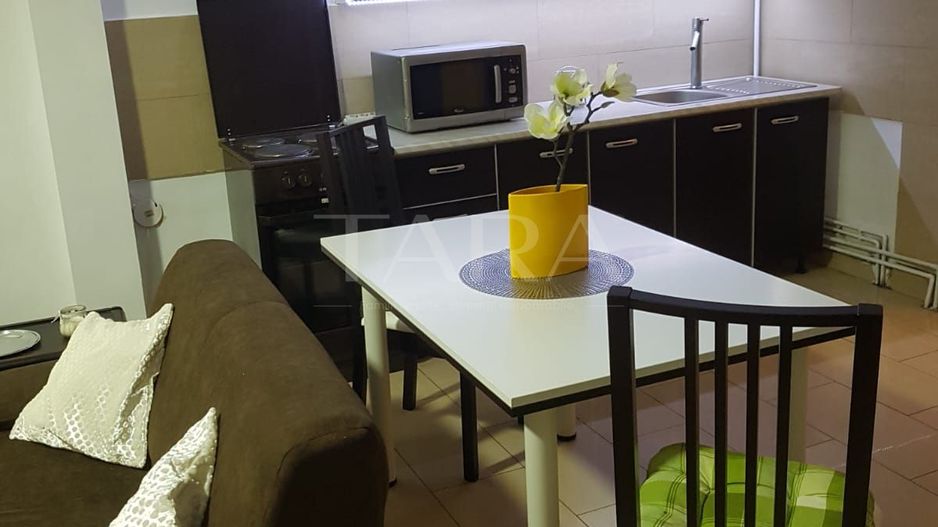 Apartament cochet, ultracentral – ideal pentru locuit sau investiție - Poză 2