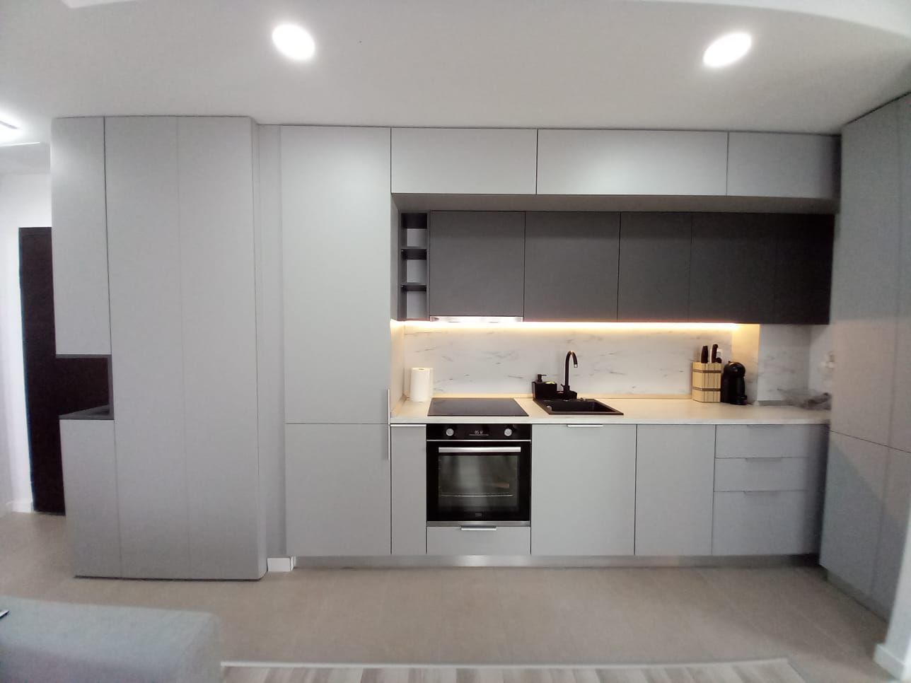 COSMOPOLIS - Apartament cu 2 camere tip studio, mobilat si utilat. - Poză 7