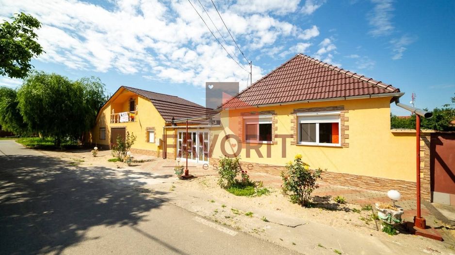 EXCLUSIVITATE – Comision 0% | Casa spatioasa | Santana - Arad - Poză 1