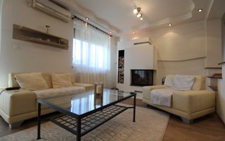Casa in Blascovici, 5 camere + 3 bai, centrala proprie - Poză 2