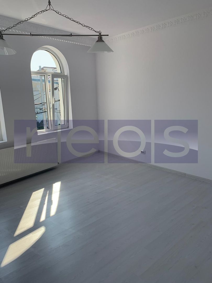 VANZARE - VILA 9 CAMERE  - Vasile Lascar, Mihai Eminescu, Bd. Dacia - Poză 10