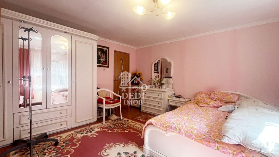 Casă cu 2 locuințe, teren intravilan 7062 mp Cetariu, Bihor - Poză 15