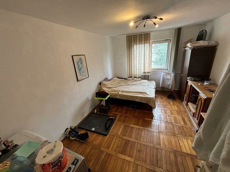 Garsoniera de vanzare  pe strada golescu 12 - Poză 2