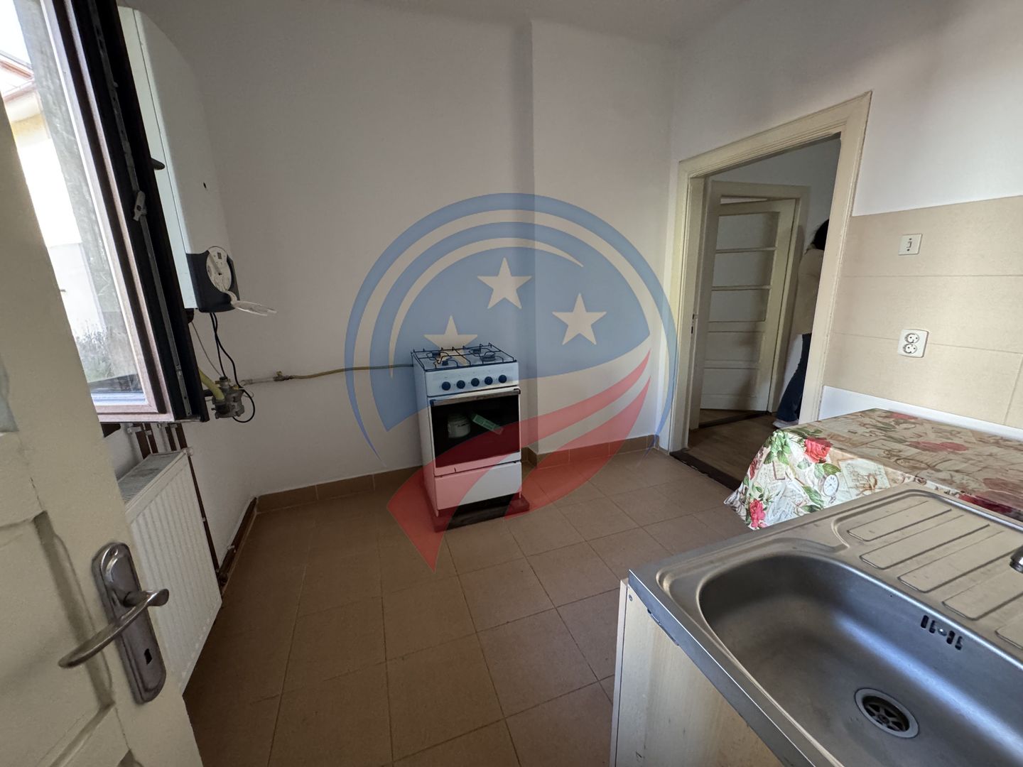 Casă p+1 formata din doua apartamente - Poză 9