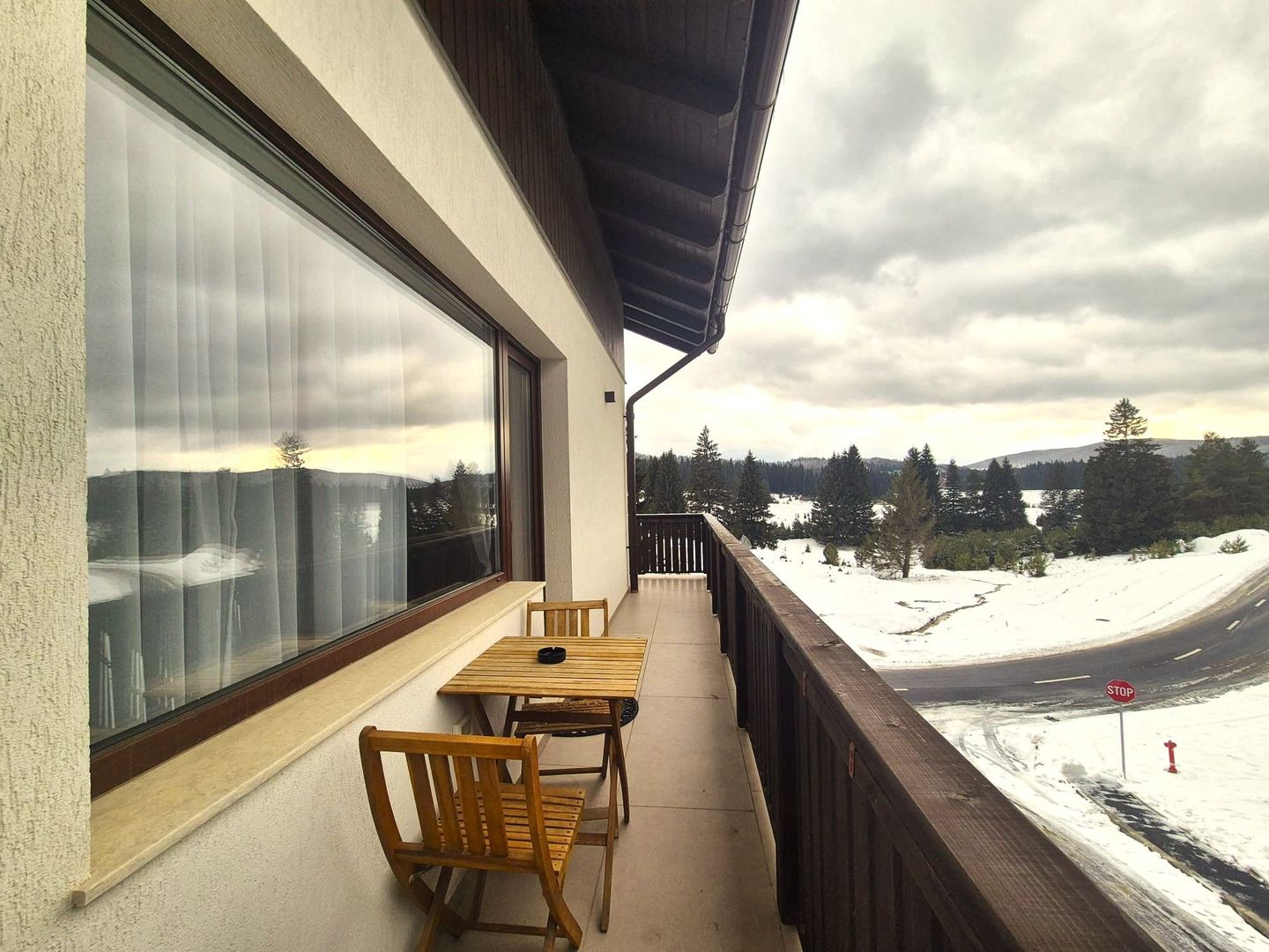 Apartamente în vilă construite în 2024, cu priveliște spre Postăvaru. - Poză 2