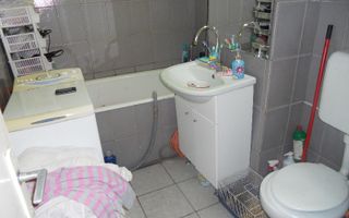 Dambovita 2 camere - Poză 9