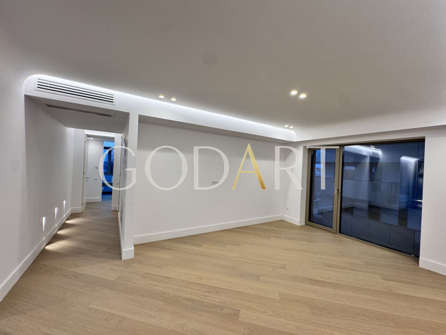 Apartament exclusivist | 3 camere | Cortina 126 - Poză 1