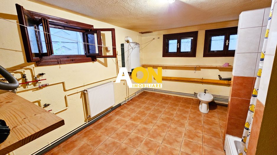 Casa S+P+1+M, pretabila pentru birouri, 300 mp teren, Cetate - Poză 22