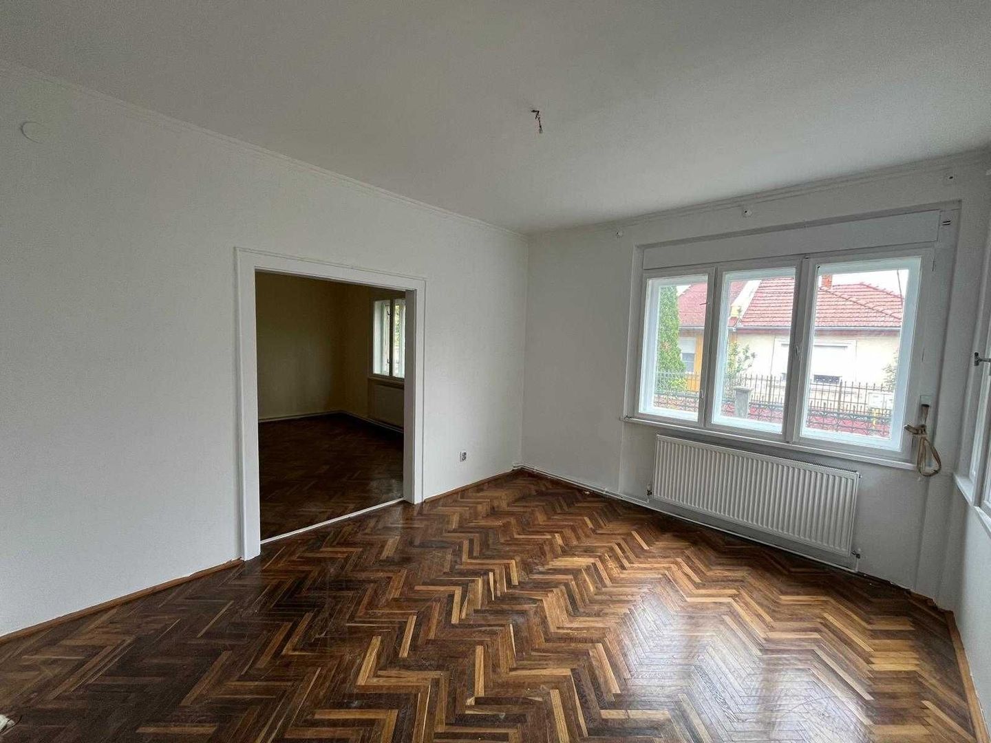 BRASADAS vinde casa 2 cam in zona Titulescu / Functionarilor - Poză 1